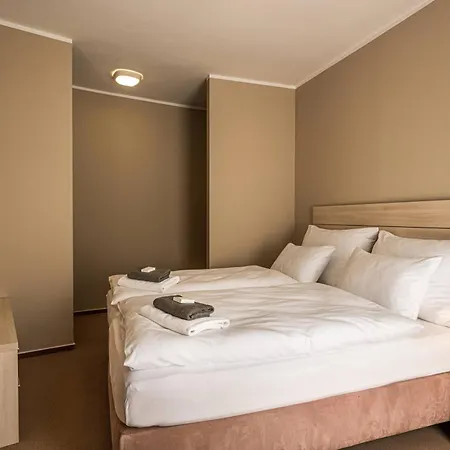 Horsky Lorkova Hotel Celadna